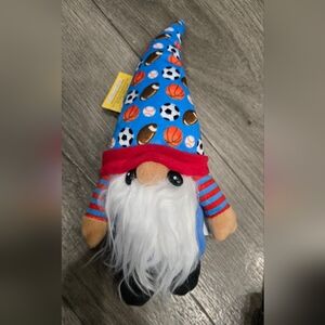Gnomies Champ Gnome Hug Feel the Love Collection Giftcraft Sports